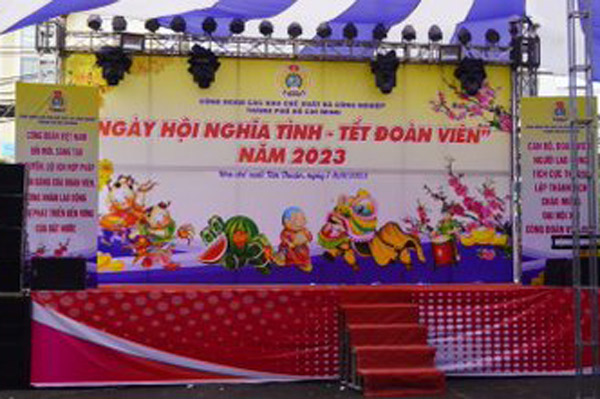Headway JSC Tham Gia Quầy Quần Áo 0 Đồng Tại Ngày Hội Nghĩa Tình, Khu Chế Xuất Tân Thuận Quận 7